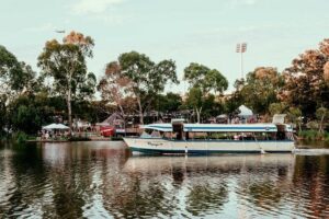 Torrens River Cruise in Adelaide - The skipper’s job: more than narration, it’s city orientation